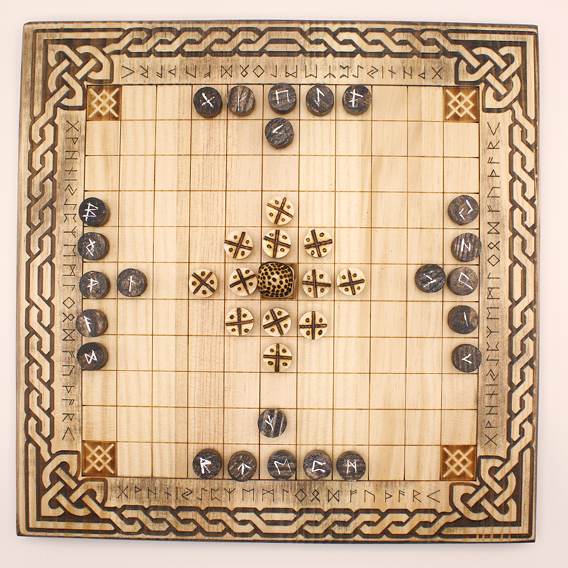 Juego de madera tallado a mano del juego Hnefatal Einar | juego piezas de madera | parchís madera |juegos de mesa de madera con canicas |juego de mesa torre de madera | Ajedrez | La Plazoleta Madrid