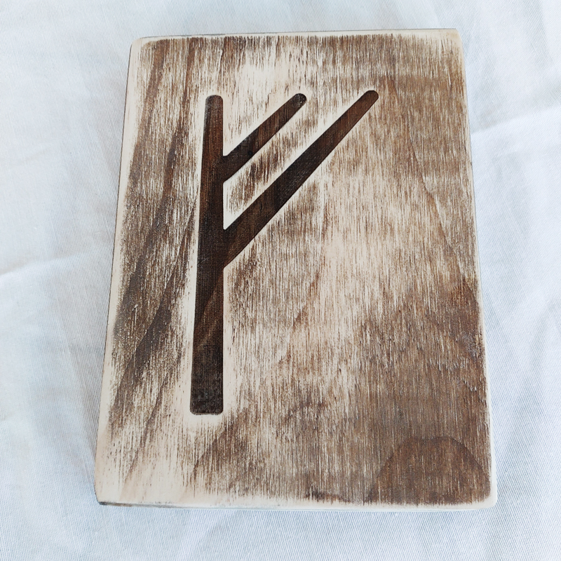 Tablilla de madera tallada | juego piezas de madera | parchís madera |juegos de mesa de madera con canicas |juego de mesa torre de madera | Ajedrez | La Plazoleta Madrid