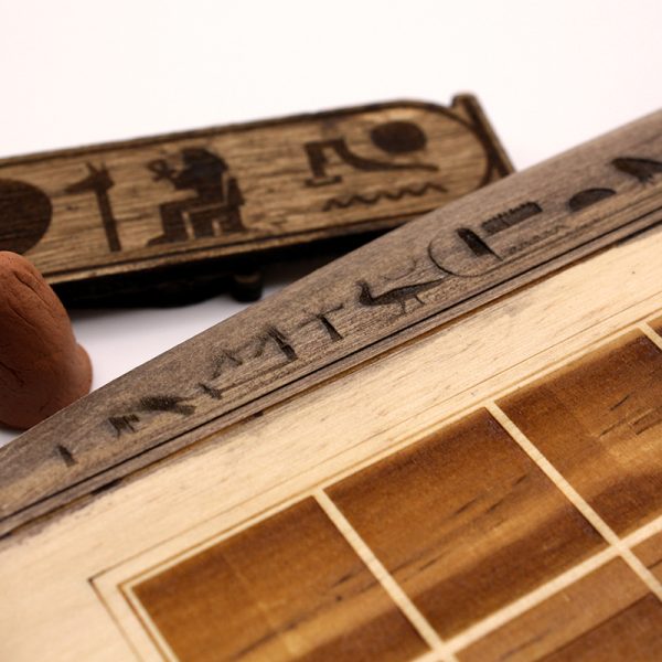 Tablero del juego de mesa Senet Maat | juego histórico | juego de mesa de madera | juego artesanale | Hecho a mano | La Plazoleta