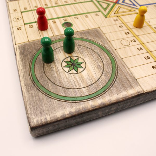 Juego parchis Inya hecho a mano parte verde | parchis de madera | dominos artesanales | Producto artesanal | estrategia | juegos de mesa históricos | Laplazoleta Madrid
