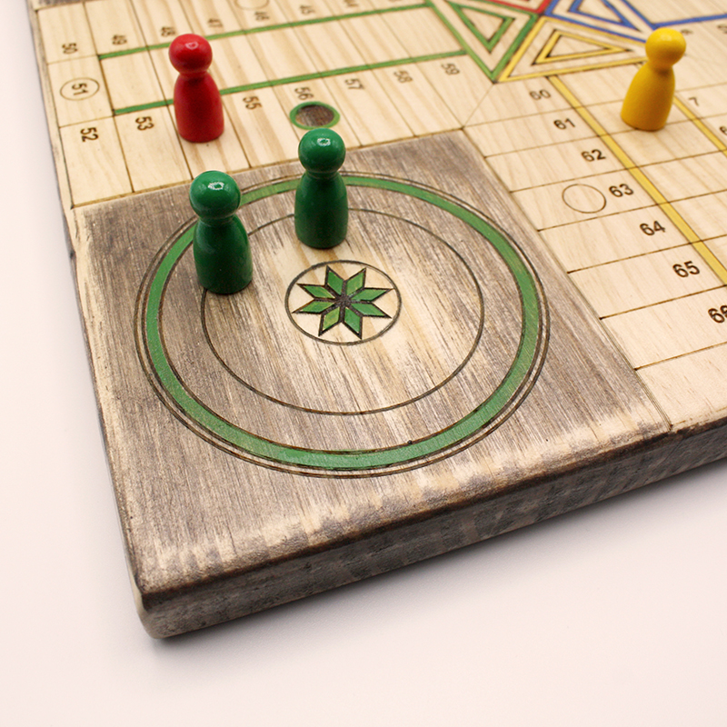 Juego parchis Inya hecho a mano parte verde | parchis de madera | dominos artesanales | Producto artesanal | estrategia | juegos de mesa históricos | Laplazoleta Madrid